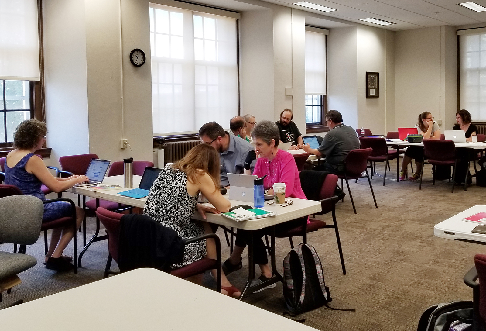 Faculty discuss ideas to enhance learning